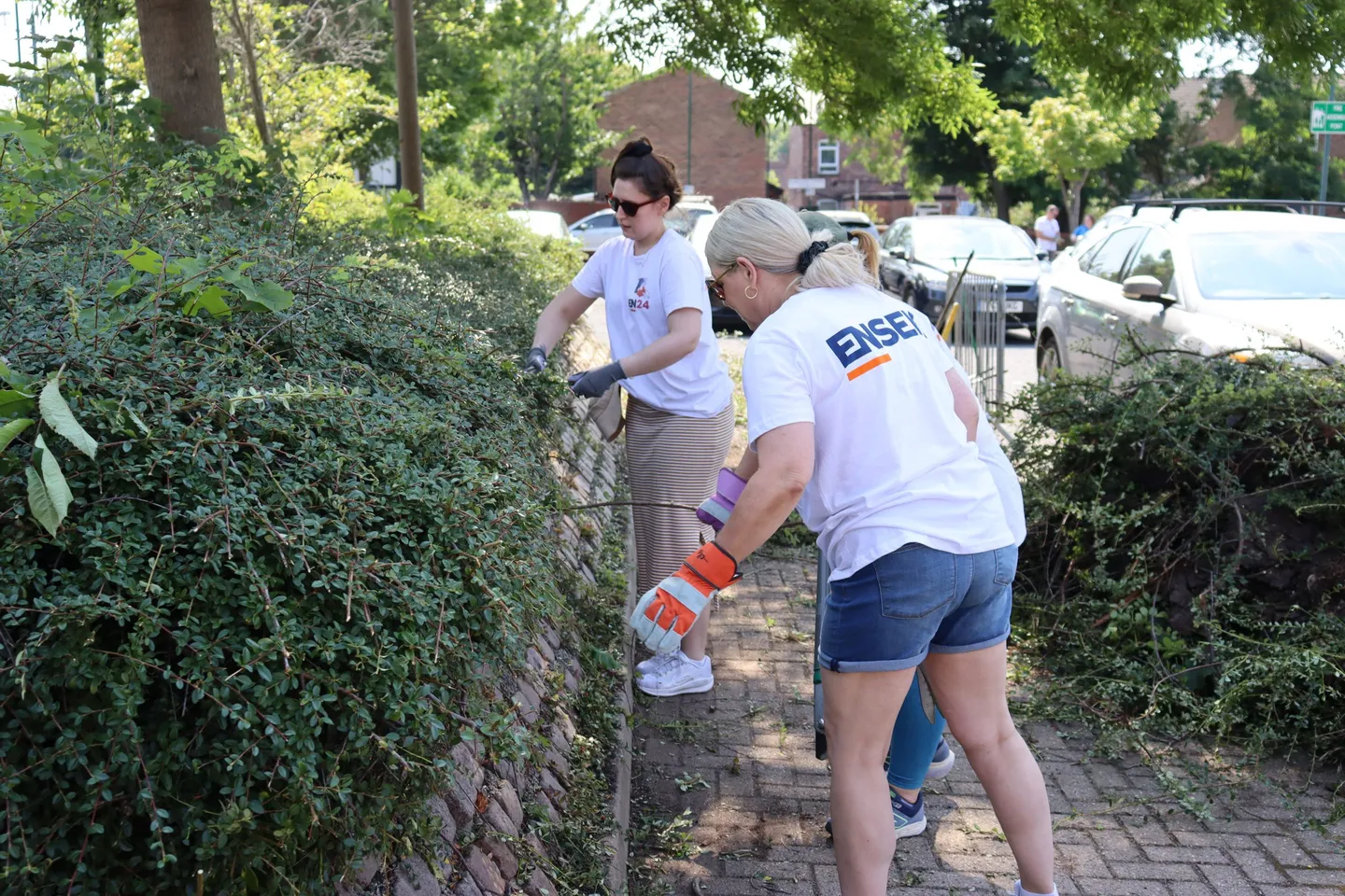 Portland Centre exterior gets a spring clean thanks to ENSEK volunteers